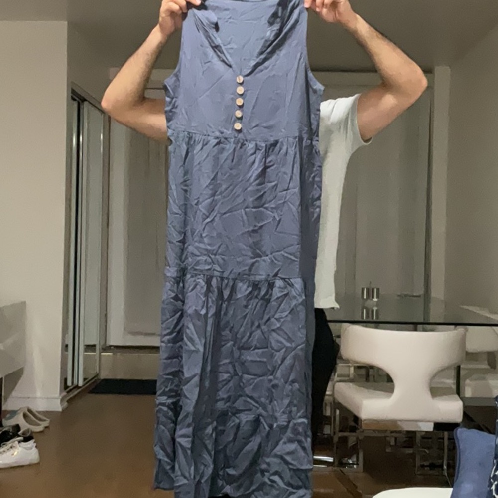Sleeveless dress